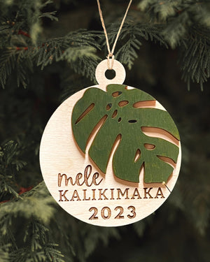 Open image in slideshow, Monstera Ornament - Mele Kalikimaka
