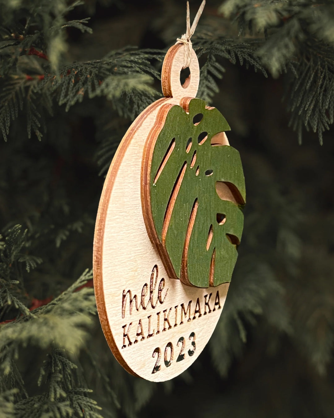 Monstera Ornament - Mele Kalikimaka